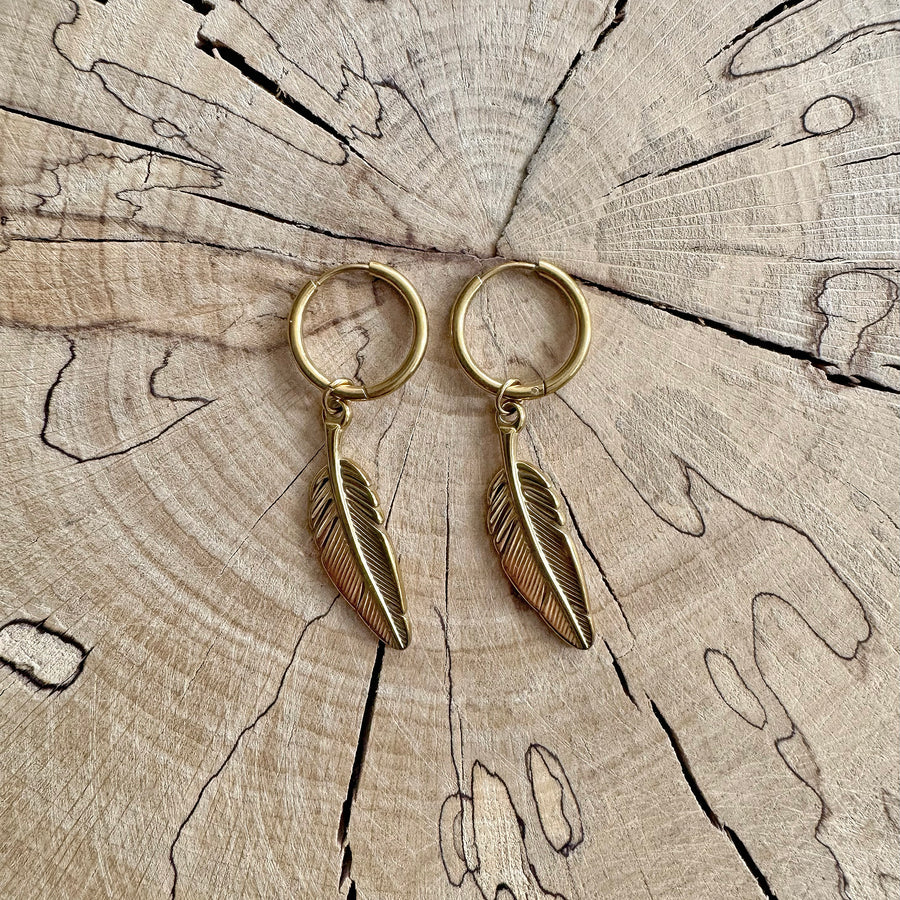by LC studio Feather Hoops