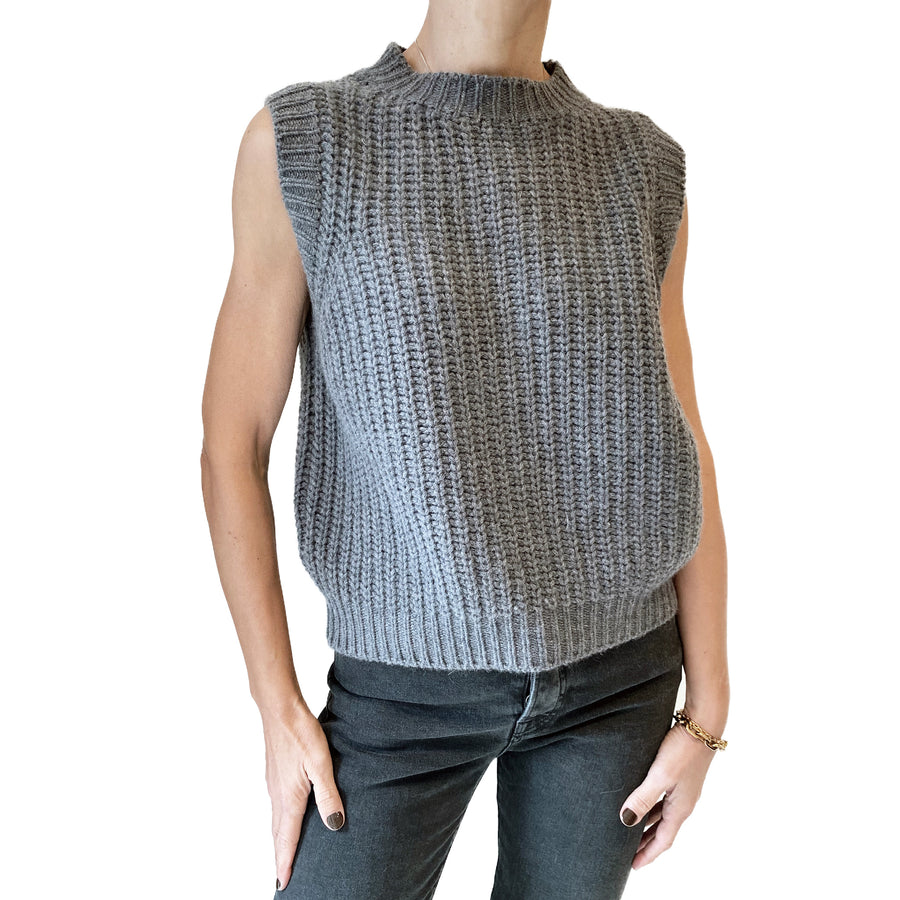 IMAGO Siena Sleeveless Sweater Grey